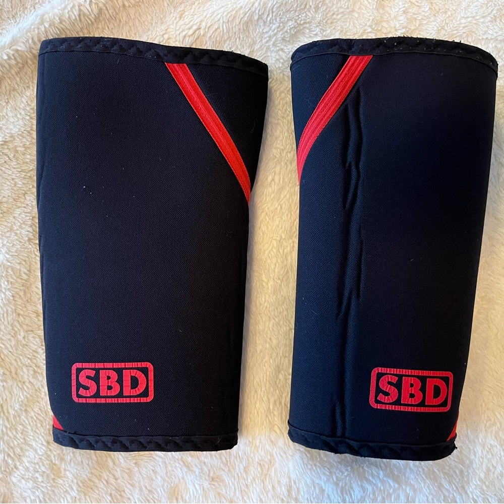 SBD knee sleeves